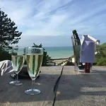 Du Vieux Puits Отель 3*