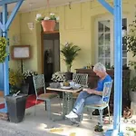 Отель Du Vieux Puits 3*