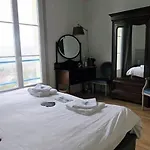 Отель Du Vieux Puits