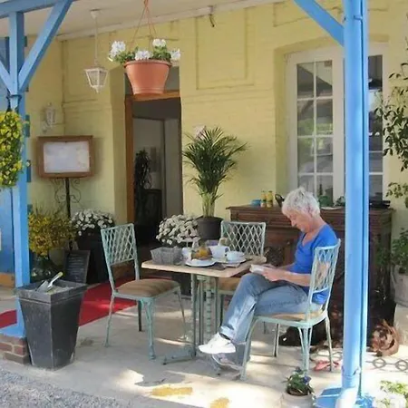 호텔 Du Vieux Puits 3*